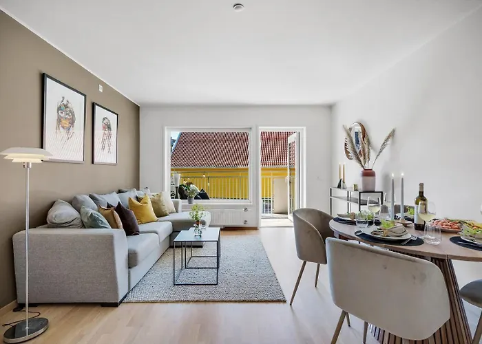 Modern By The Sea - Free Parking *