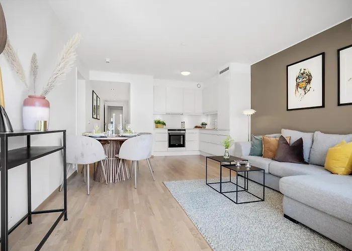 Modern By The Sea - Free Parking *