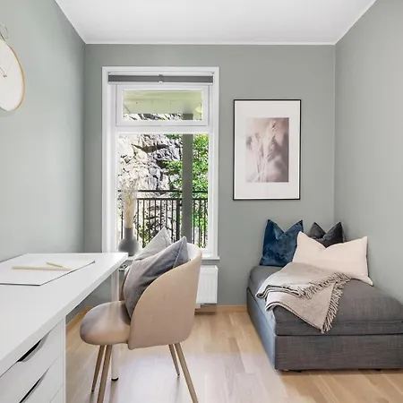 Modern By The Sea - Free Parking Daire