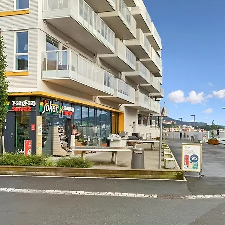 Modern By The Sea - Free Parking *