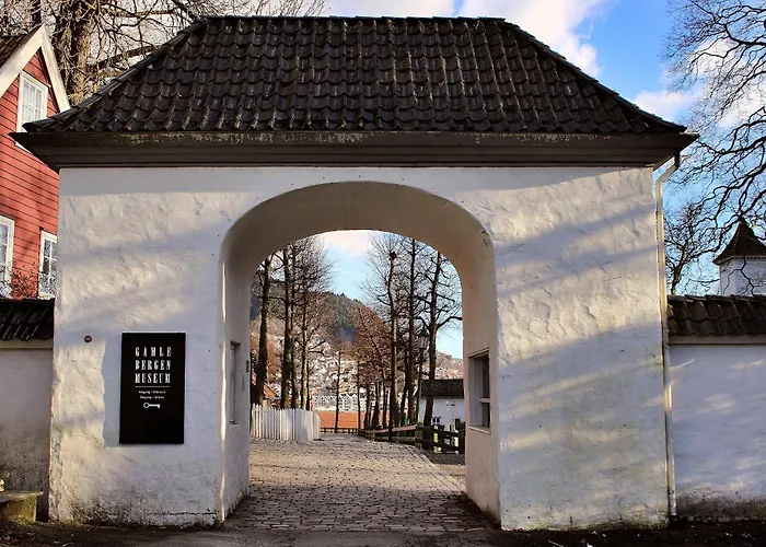 Modern By The Sea - Free Parking *